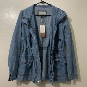 Ashley Vintage Charm